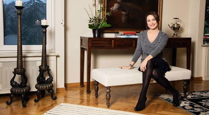 Demet Akbağ evinin kapılarını açtı
