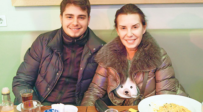 Babasının izinde