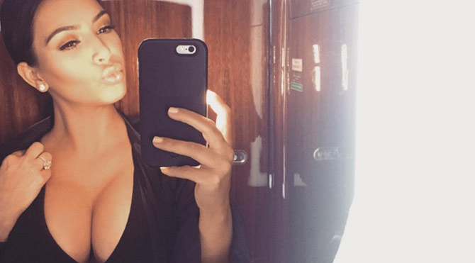 Kim Kardashian göğüslerinden nefret ediyor!