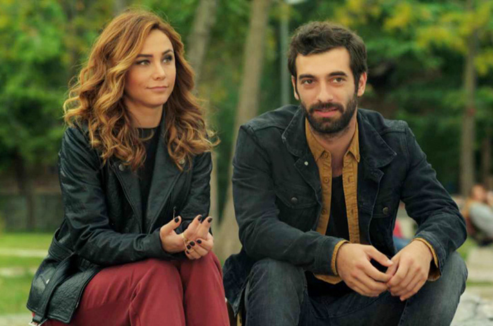 Poyraz Karayel’den 14 Şubat sürprizi