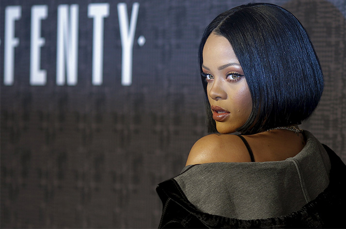 Rihanna 90′lara döndü