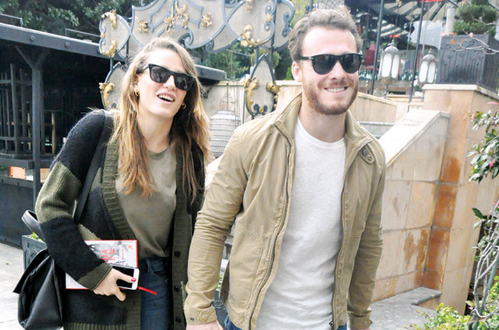 Serenay Sarıkaya ve Kerem Bürsin Amerika seyahatinde görüntülendi
