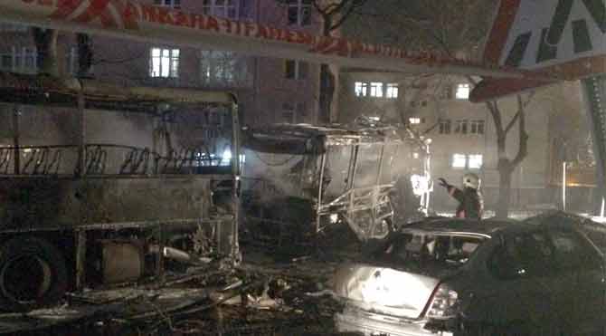 Ankara’daki hain saldırı gazete manşetlerinde Son Dakika Haberleri