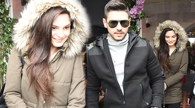Tolgahan Sayışman sevgilisini elleriyle besledi