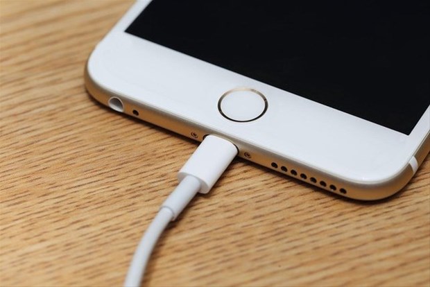 Akıllı telefonları gece şarjda bırakmak piline zarar verir.