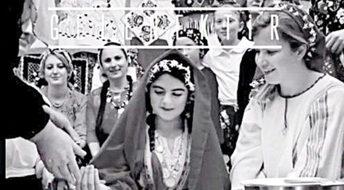 Bakanlık filminde çocuk gelin skandalı