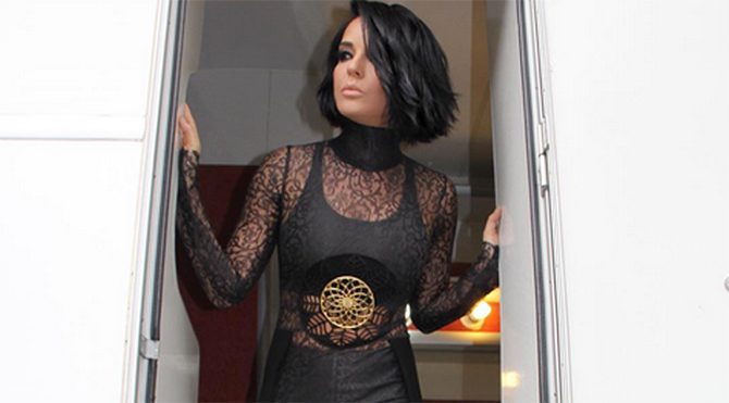 Bengü konserini ertelediğini şu sözlerle duyurdu