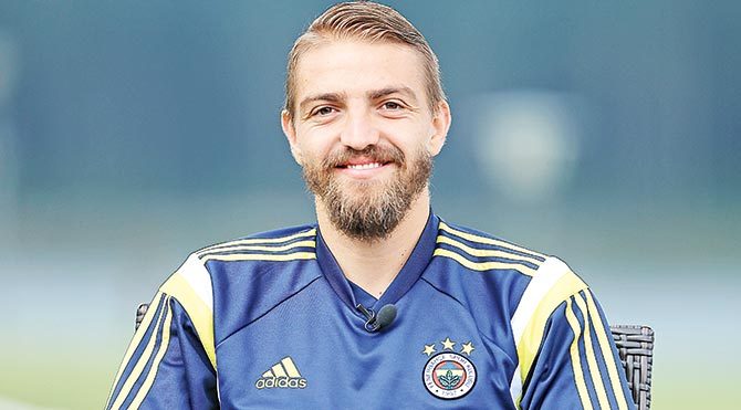 Caner’in sevgilisi üniversiteli