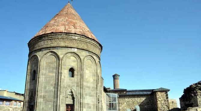 Tarihi Medreseye tartışma yaratan restorasyon