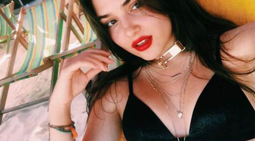 Sezon trendi Hande Erçel’in vücut zinciri