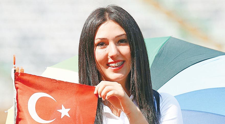 Elemeleri geçen izmirli okçu Yasemin’in hedefi Olimpiyat madalyası