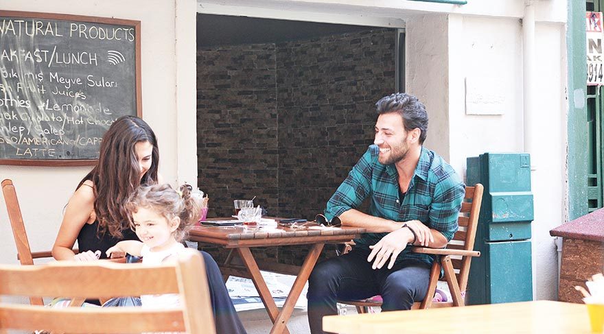 Ünlü ikilinin çocuk sevgisi