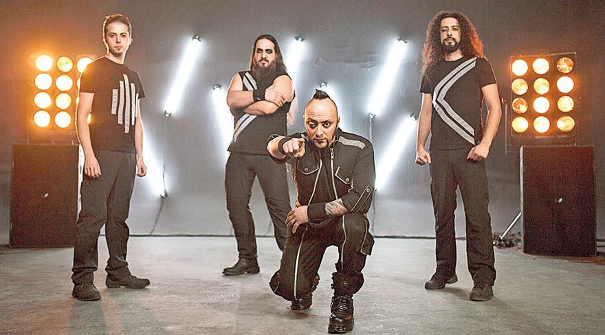 Kendi müzik festivalini yapıyor