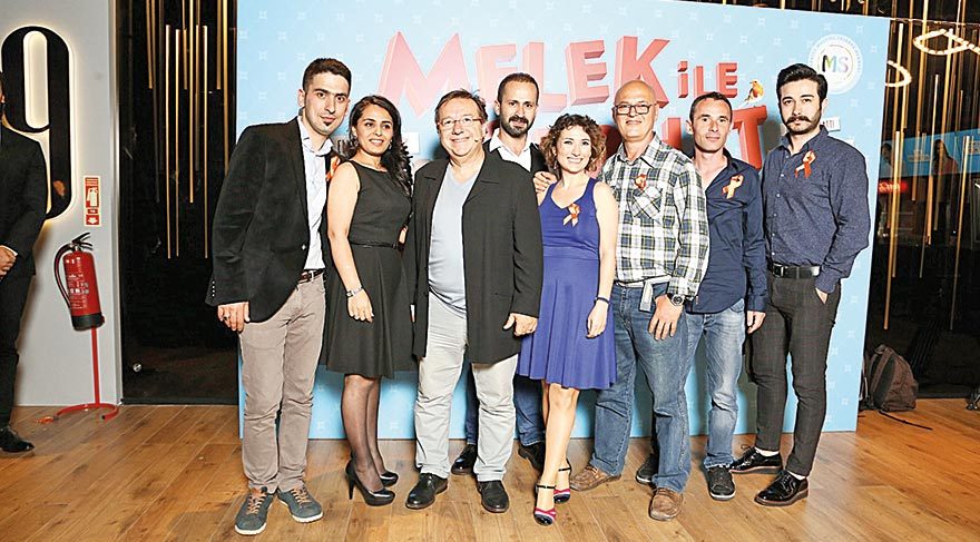 Hastalarla birlikte izlediler