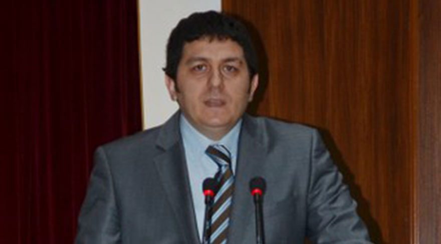 Cum­hur­baş­ka­nı'nın tey­ze­si­nin oğ­lu olan Ali Er­do­ğan, KOSGEB'de Daire Başkanı.