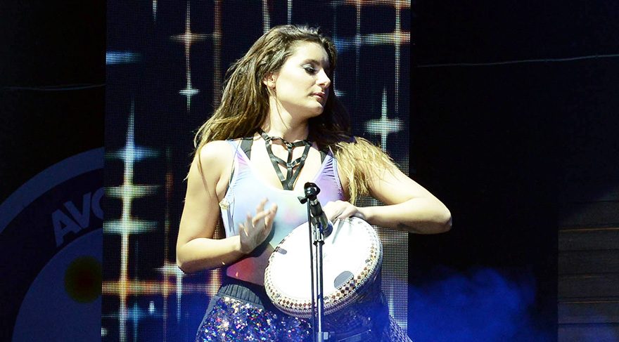 Atiye’den darbuka şov