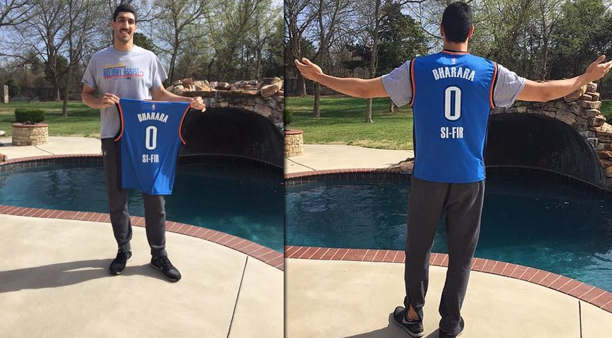 Enes Kanter, Reza Zarrab'ın gözaltına alınmasından sora Savcı Bharara adına takımının formasını yaptırmıştı