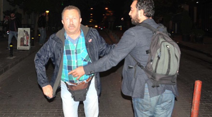 Erkan Can gazetecilere silah çekmek istedi