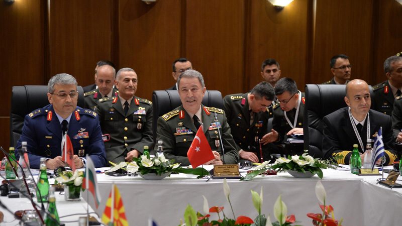 FOTO:DHA - Konferansta konuşan Genelkurmay Başkanı Hulusi Akar "Bugüne kadar Suriye ve Irak'ta TSK tarafından yaklaşık bin 300 DAEŞ mensubu terörist etkisiz hale getirilmiş, çok sayıda silah, roket, mevzi, araç ve bina imha edilmiştir" dedi.