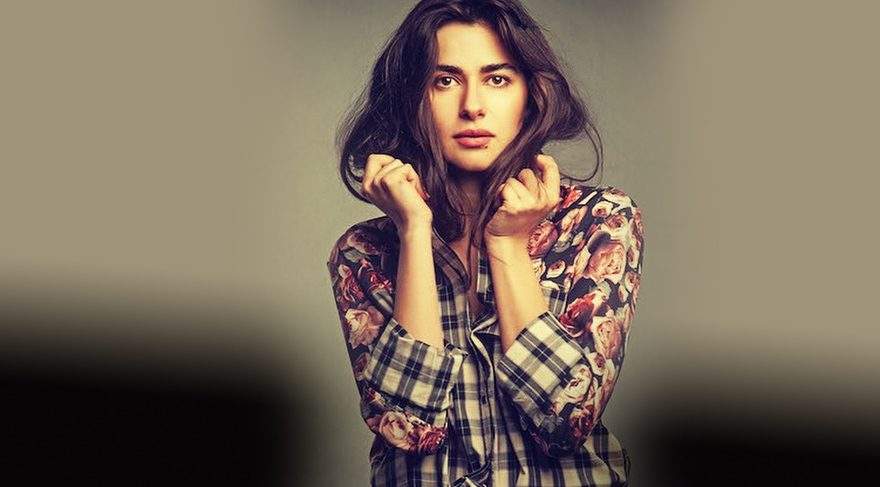 Nesrin Cavadzade sosyal medya hesabına gönderilen fotoğraflarla sergi açacakmış