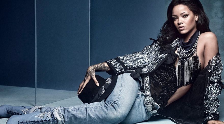Rihanna ayakkabı koleksiyonunu tanıttı