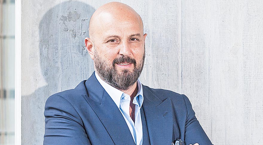 Çeşme sezona yeni mekanla başladı