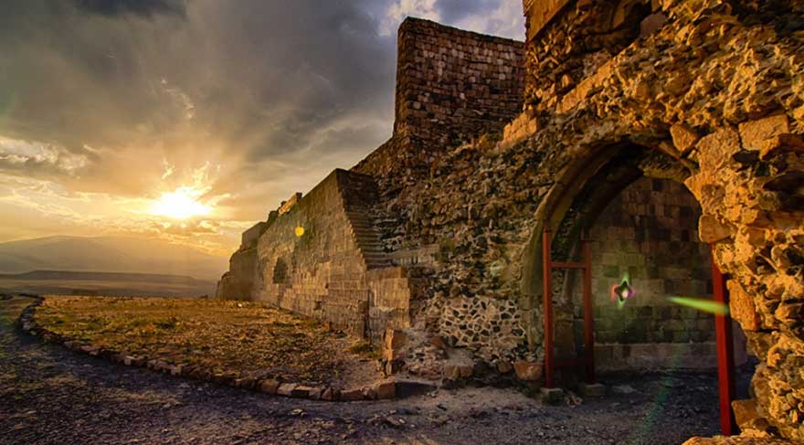 Ani Harabeleri UNESCO’ya aday
