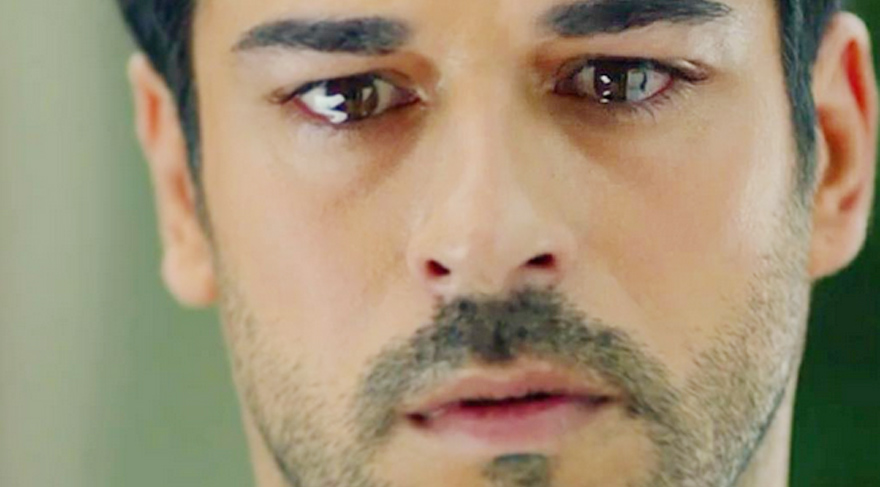 Burak Özçivit gözyaşları içinde veda etti