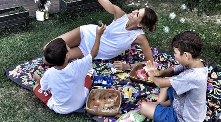 Çağla Şıkel’den abur cubur uygulaması
