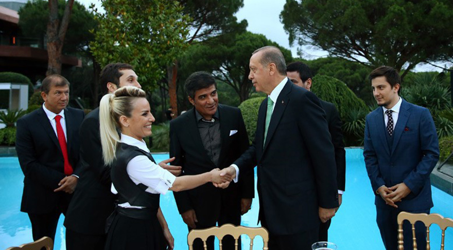 İbrahim Erkal’ın çengelli iğnesinin altından Osmanlı çıktı