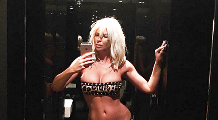 Jelena Karleusa bikinili fotoğrafıyla yine binlerce beğeni aldı