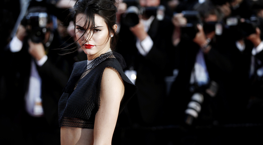 Kendall Jenner yeniden Estee Lauder’in yüzü oldu