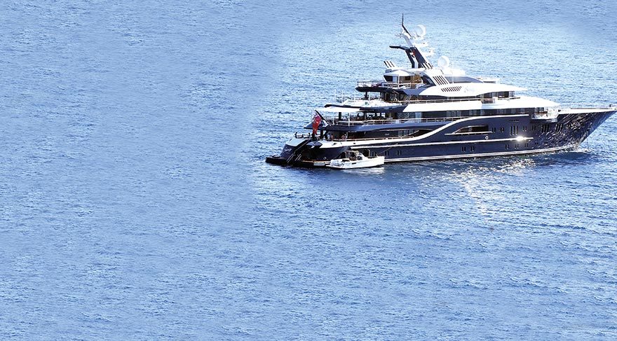 Bodrum’da mankenlerle alem yaptı
