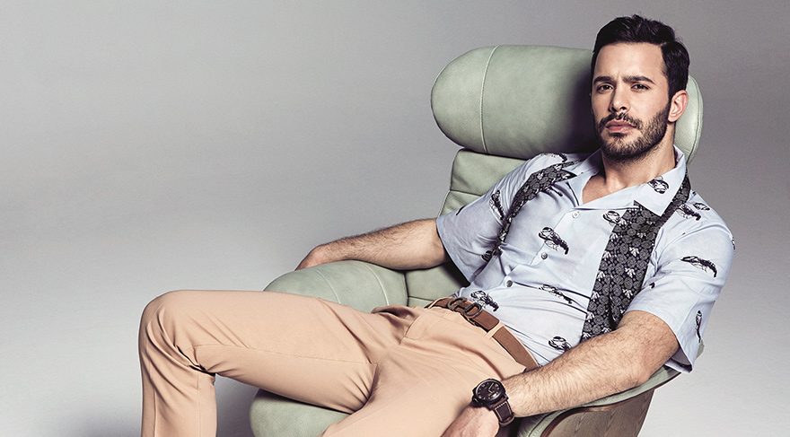 Barış Arduç hayranlarından oyuncuya kitap sürprizi