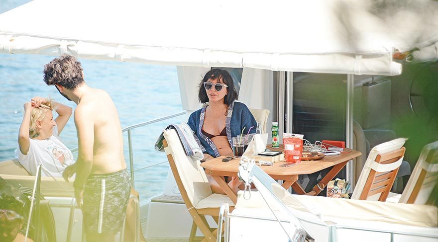 Gülşen’den bebek kamuflajı