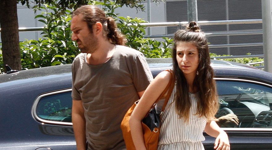 Halil Sezai genç sevgilisini bir türlü yolculayamadı