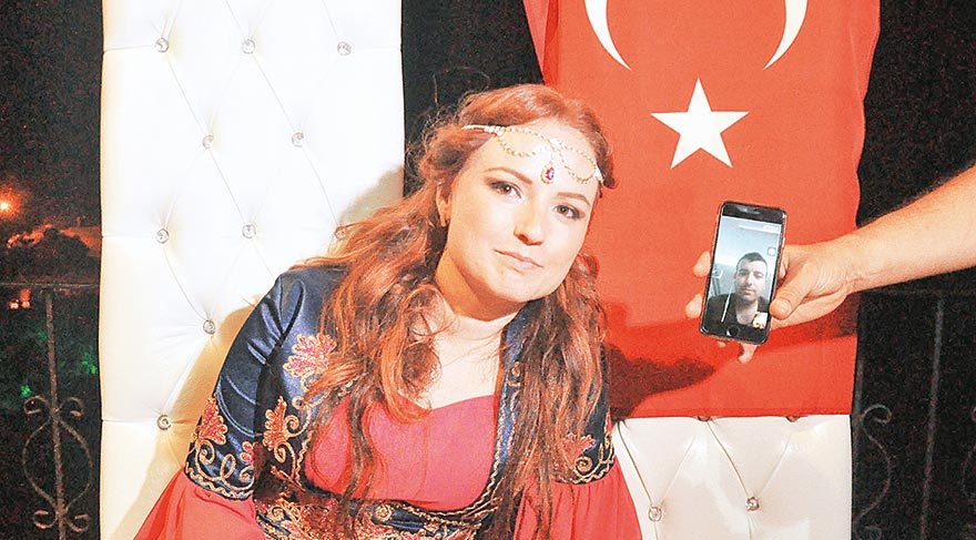 Damat kınaya canlı bağlandı