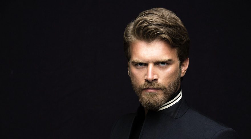 Kıvanç Tatlıtuğ’dan darbe girişimi eleştirilerine sert cevap