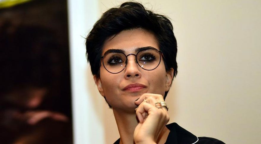 Tuba Büyüküstün’e hayranlarından büyük sürpriz