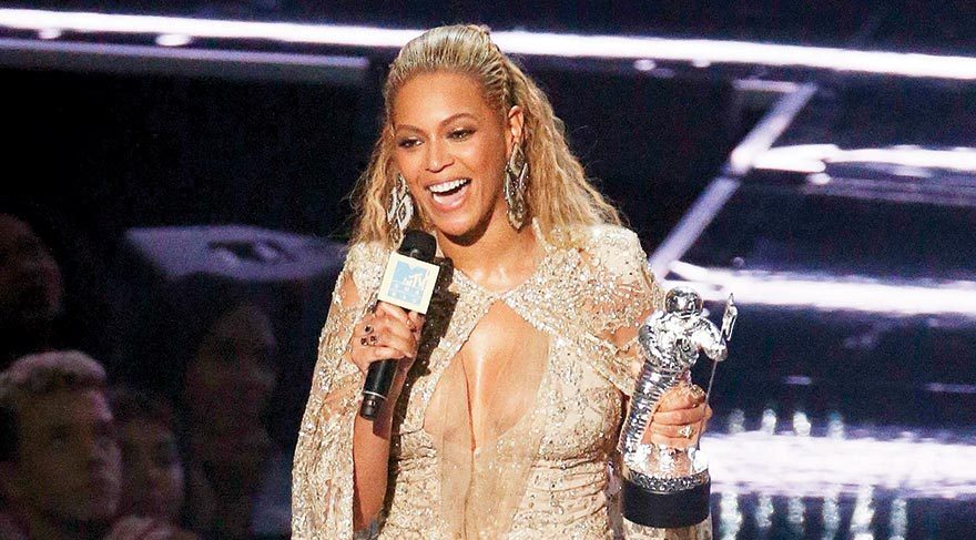 1-BEYONCE-2016-08-29T034539Z_912305817_HT1EC8T0AFDDZ_RTRMADP_3_AWARDS-MTV-VMA