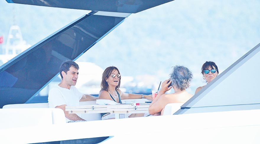 Aşıklar Bodrum’da