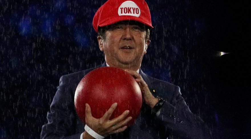 Japonya Başbakanı Abe Super Mario oldu