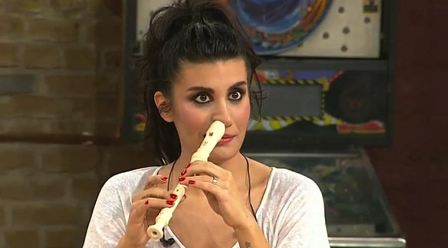 Güldüren paylaşım: “İrem Derici gibi olmayın”