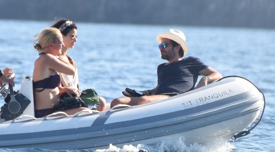 Beren Saat ve Kenan Doğulu Bodrum’da tatilde
