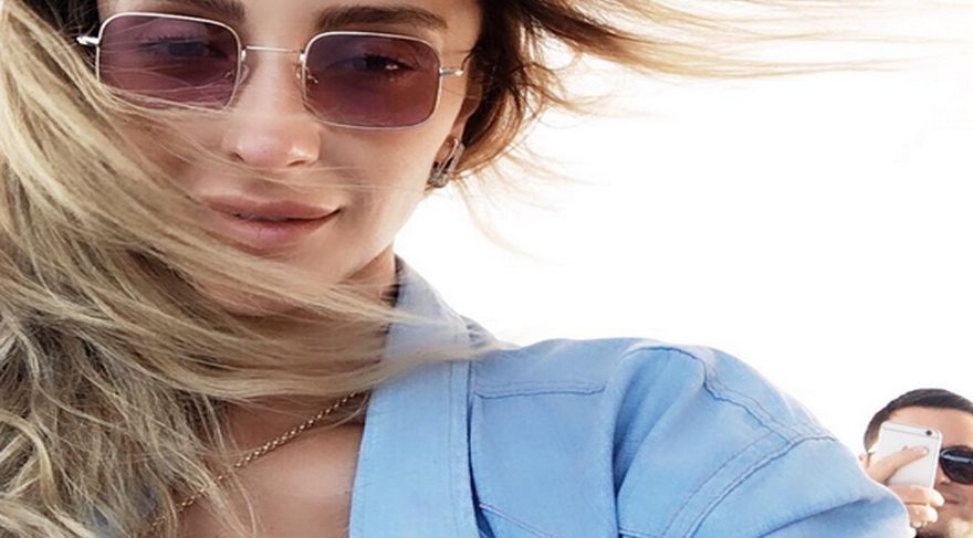 Özge Ulusoy sevgilisi Hacı Sabancı’yı paparazzi yaptı
