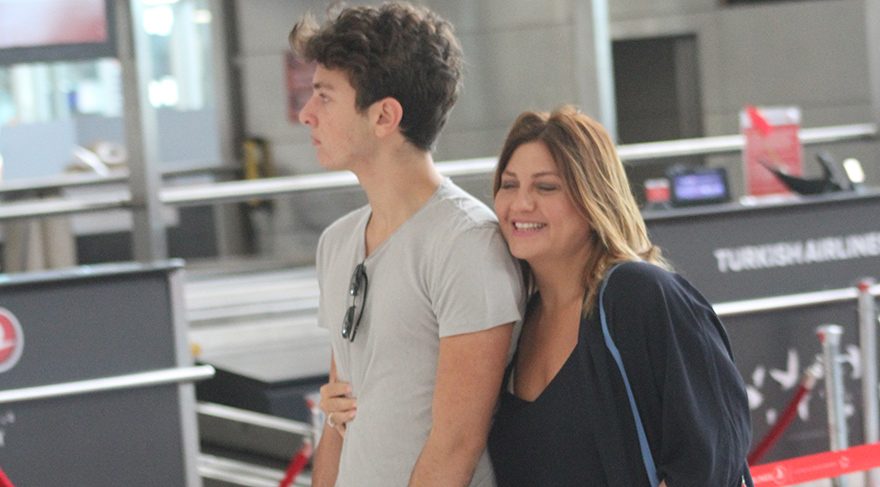 Sibel Can oğluyla Monako’ya uçtu