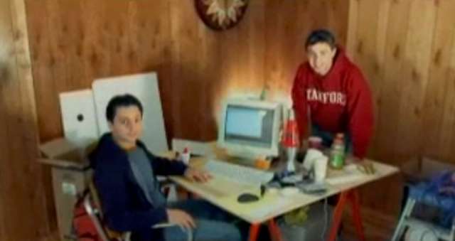 Her şey bir yurt odasında başladı...