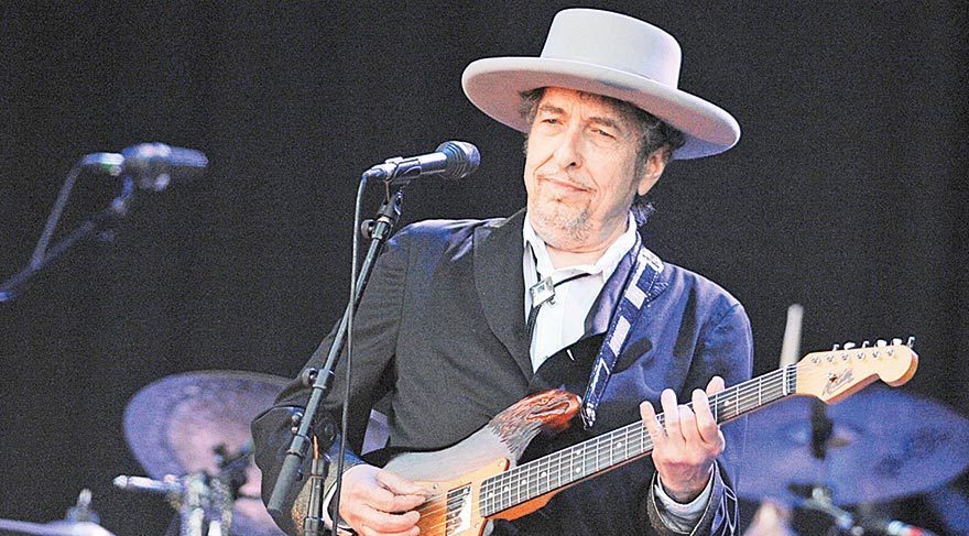 Nobel komitesi Bob Dylan’a ulaşamıyor