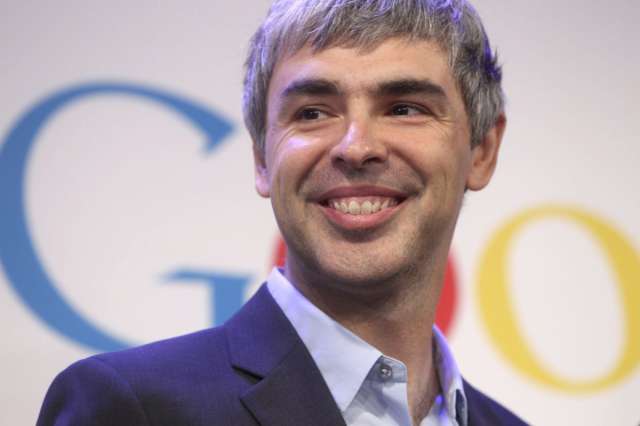 Geçen sene Google bütün şirketlerini Alphabet isimli çatı bir firmada topladı. Firmanın başına Larry Page geçti.