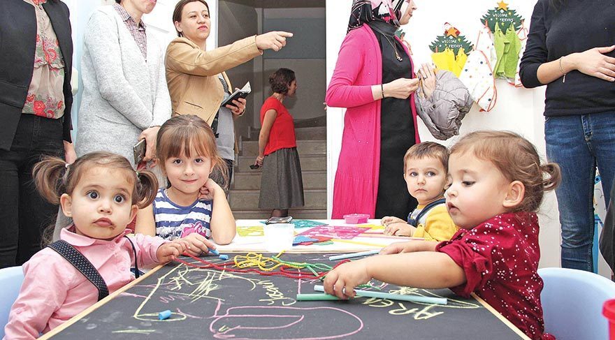 Masallarla eğlenerek öğrenecekler